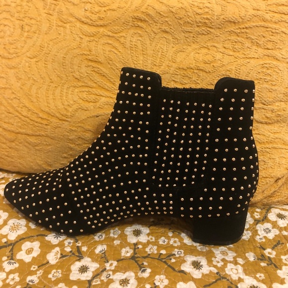 Topshop black booties with gold - Picture 2 of 3